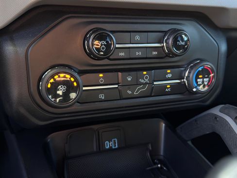 Used 2021 Ford Bronco Big Bend image 21