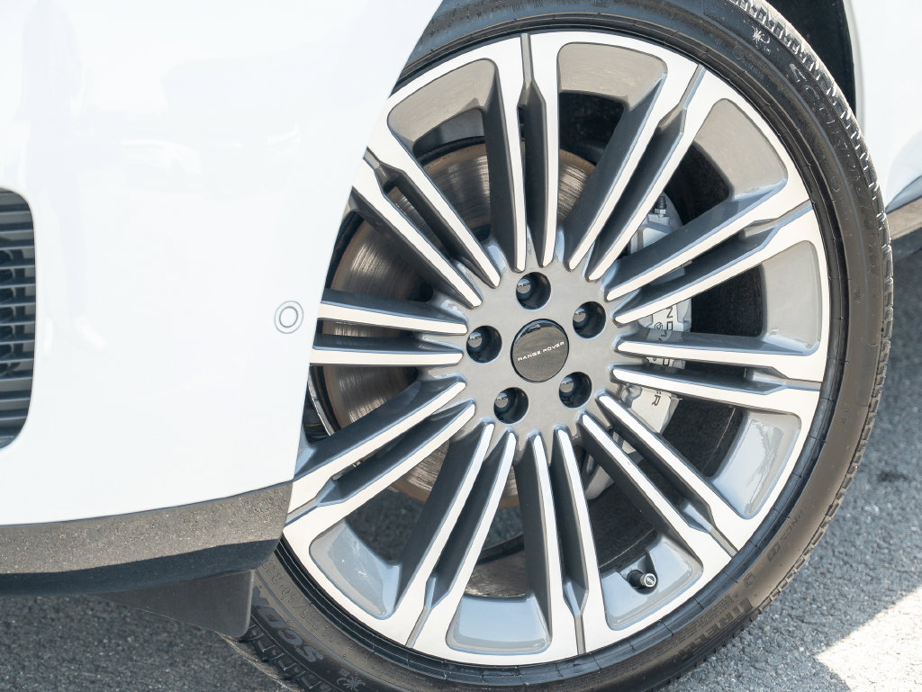 New 2026 Land Rover Range Rover SE AWD/4WD image 9
