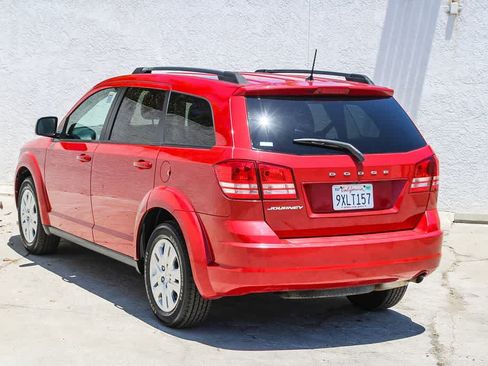 Used 2019 Dodge Journey SE FWD image 7