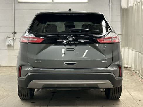 Used 2024 Ford Edge SEL w/ Convenience Package AWD/4WD image 4