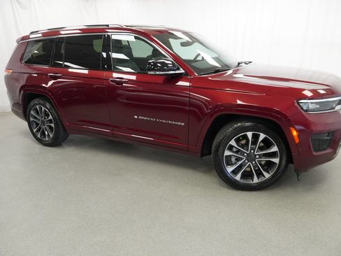 Certified 2023 Jeep Grand Cherokee L Overland AWD/4WD image 9