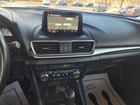 Used 2017 MAZDA MAZDA3 Touring image 14