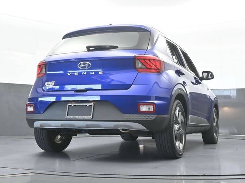 Used 2022 Hyundai Venue SEL FWD image 52