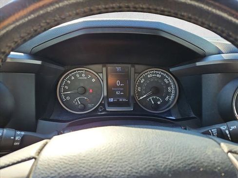 Used 2018 Toyota Tacoma TRD Sport w/ Technology Package image 10