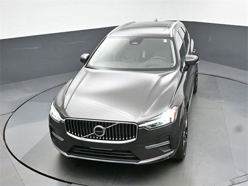 Used 2023 Volvo XC60 B5 Ultimate w/ Protection Package Premier image 46