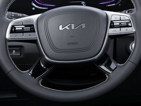 Used 2025 Kia Telluride EX w/ EX Captain's Chair Package FWD image 27