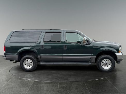 Used 2003 Ford Excursion XLT AWD/4WD image 10