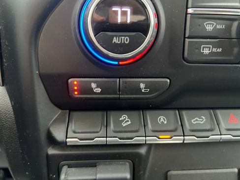 Used 2020 Chevrolet Silverado 1500 LT Trail Boss image 27