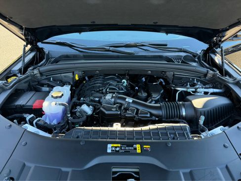 New 2025 Jeep Grand Cherokee Altitude image 31