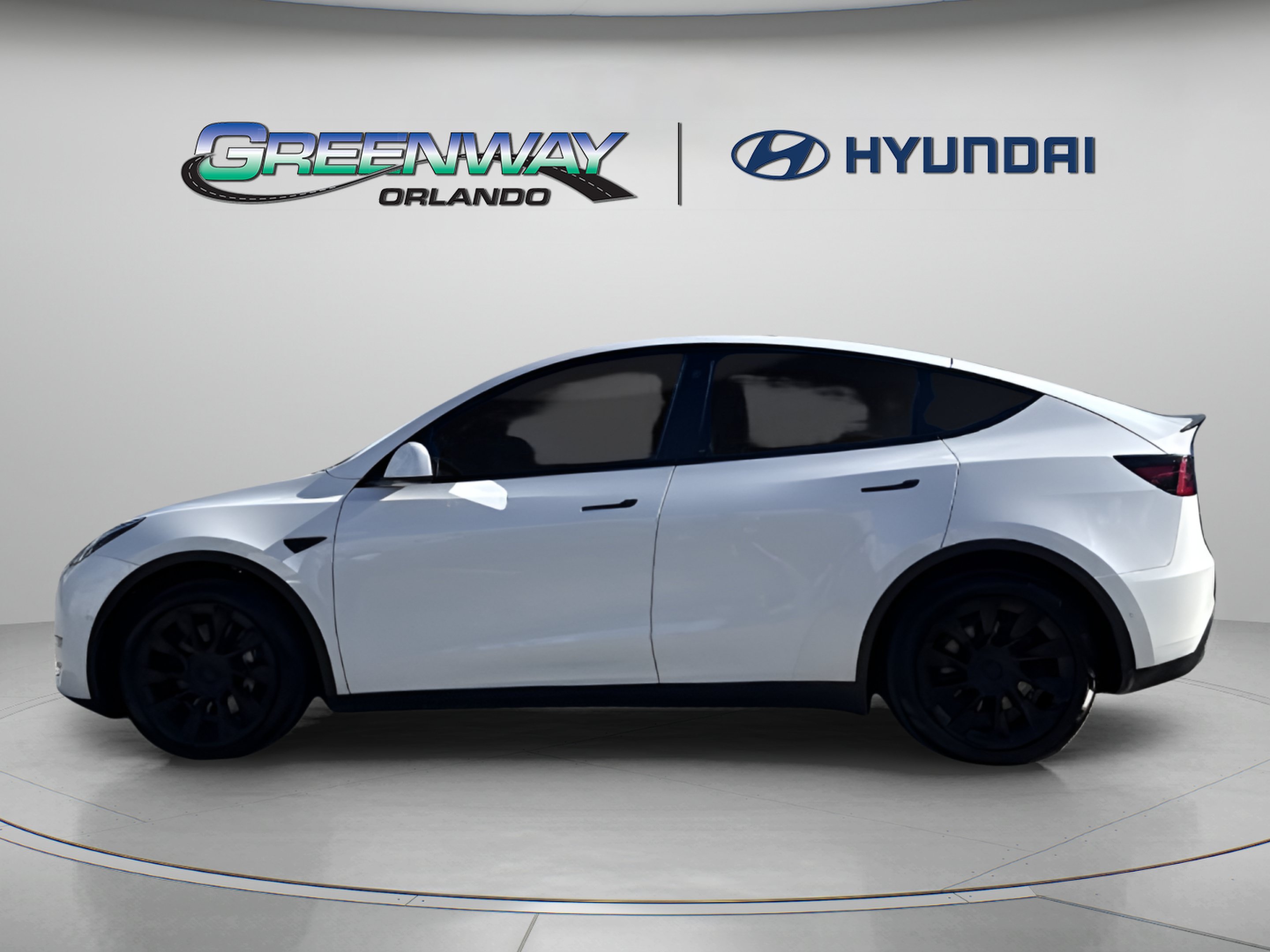Used 2021 Tesla Model Y Long Range AWD/4WD image 4