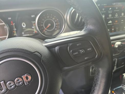 Used 2021 Jeep Gladiator Sport AWD/4WD image 15