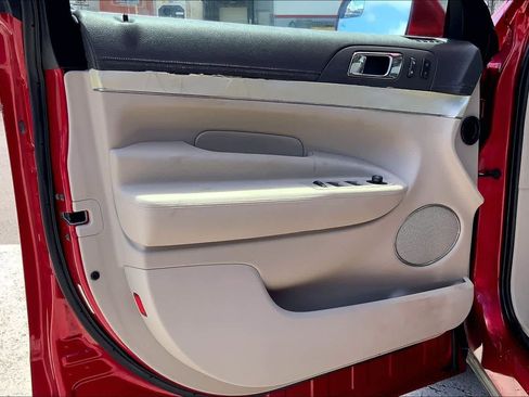Used 2010 Lincoln MKT 2WD image 26