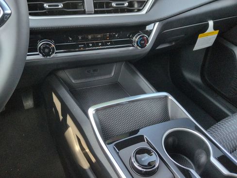 New 2027 Chevrolet Equinox LT AWD/4WD image 31