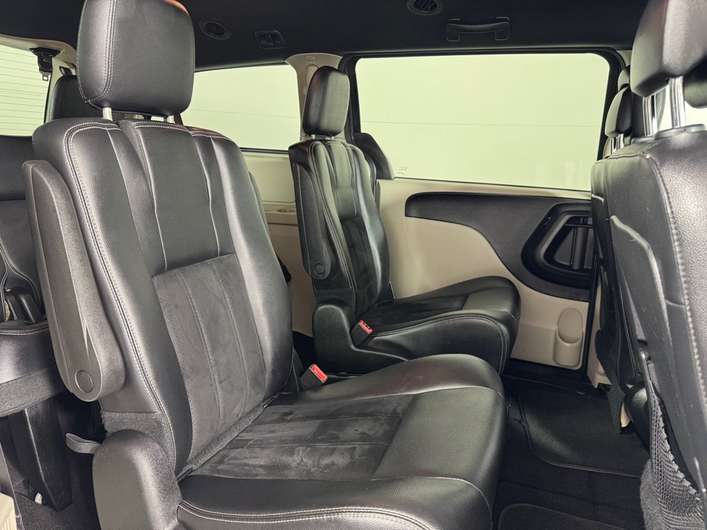 Used 2018 Dodge Grand Caravan SXT FWD image 23