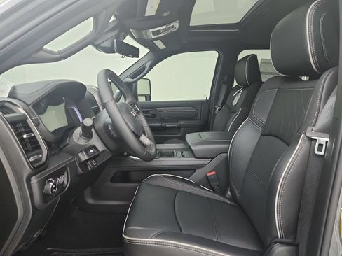 New 2026 RAM 2500 Limited AWD/4WD image 19