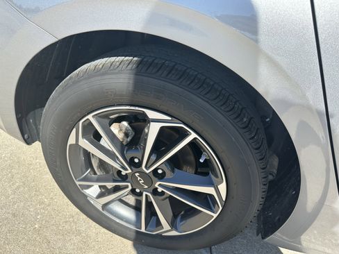 Used 2023 Kia Forte LXS FWD image 29