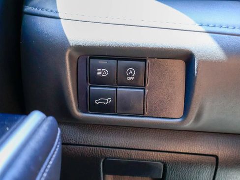 Used 2023 Toyota Highlander XLE AWD/4WD image 20