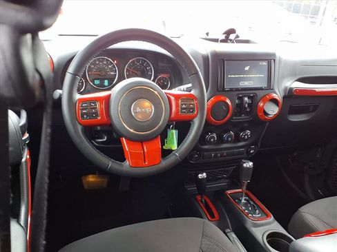 Used 2018 Jeep Wrangler Unlimited Sport S image 4