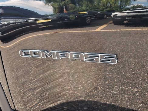 Used 2020 Jeep Compass Limited AWD/4WD image 31