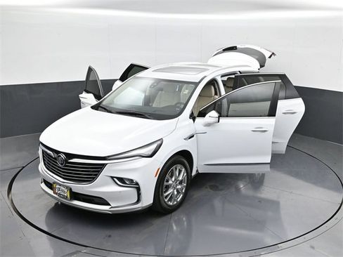 Used 2023 Buick Enclave Premium w/ Experience Buick Package image 31