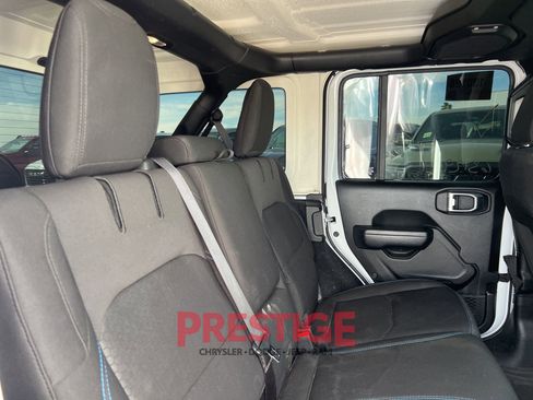 Used 2023 Jeep Wrangler Unlimited Rubicon 4xe AWD/4WD image 22