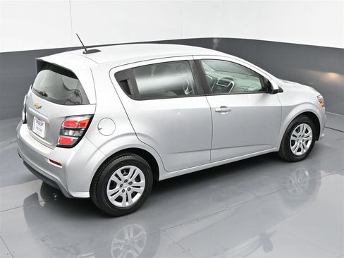 Used 2020 Chevrolet Sonic LT FWD image 25