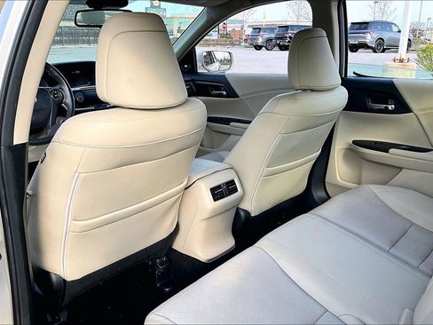 Used 2015 Honda Accord EX-L image 31