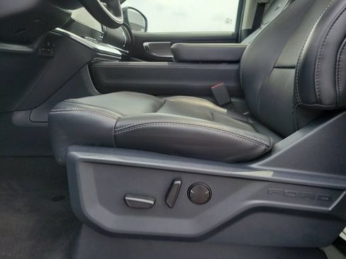 Certified 2025 Ford Expedition Max Platinum AWD/4WD image 19