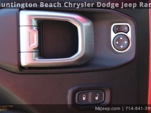 Used 2018 Jeep Wrangler Unlimited Rubicon image 11