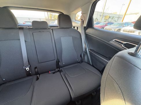 Used 2025 Kia Sportage LX image 36