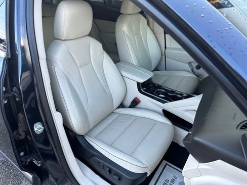 Used 2021 Buick Envision Essence AWD/4WD image 11