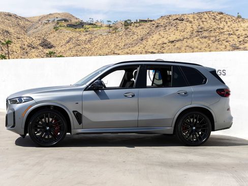 Used 2025 BMW X5 M60i AWD/4WD image 3
