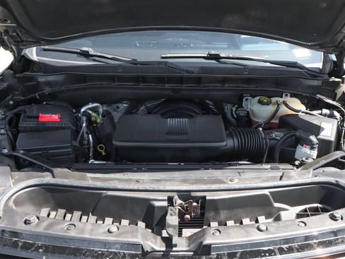 Used 2021 Chevrolet Suburban High Country AWD/4WD image 11