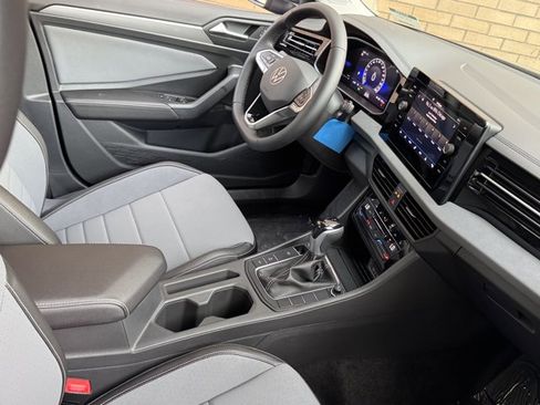 New 2025 Volkswagen Jetta SE image 12