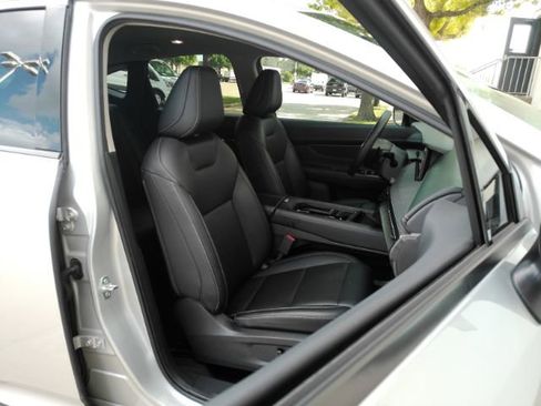 Used 2025 Nissan Murano SV FWD image 21