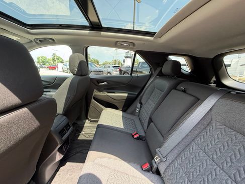 Used 2024 Chevrolet Equinox LT w/ LPO, Floor Liner Package FWD image 5