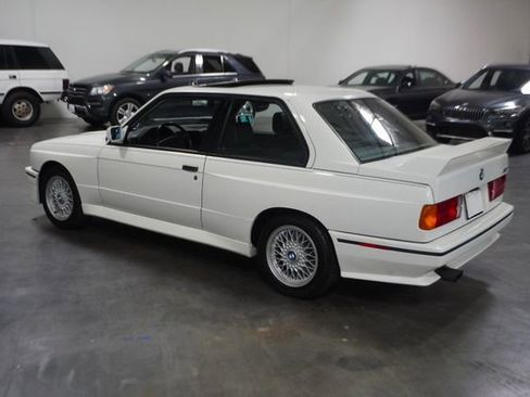 Used 1991 BMW M3 Coupe image 8