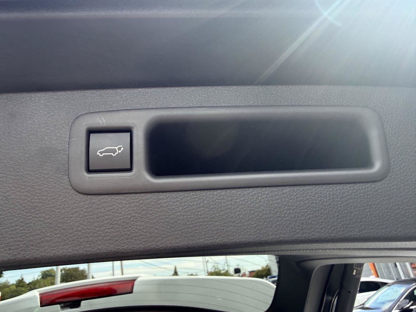 Used 2026 Toyota Highlander XLE AWD/4WD image 32