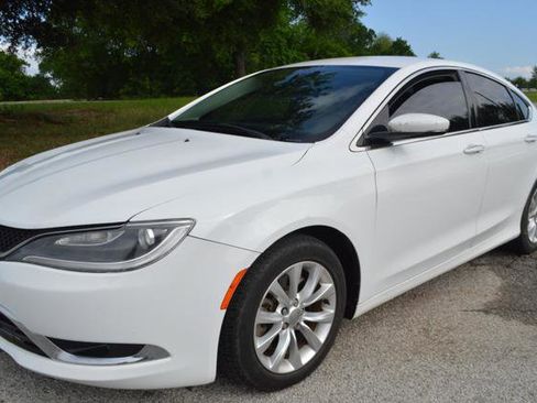 Used 2015 Chrysler 200 C w/ Navigation & Sound Group I image 4