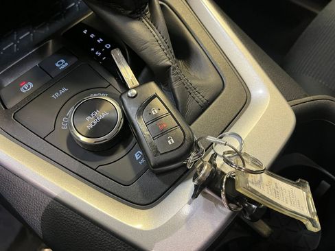 Used 2025 Toyota RAV4 LE image 23