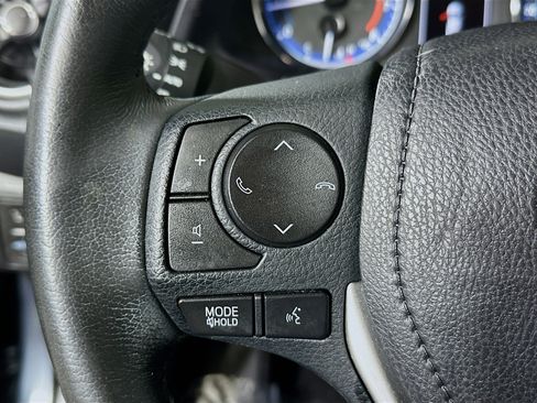 Used 2019 Toyota Corolla SE FWD image 16