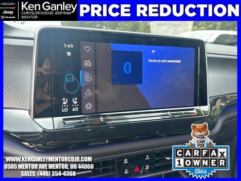 Used 2025 Volkswagen Atlas Cross Sport SEL R-Line AWD/4WD image 17