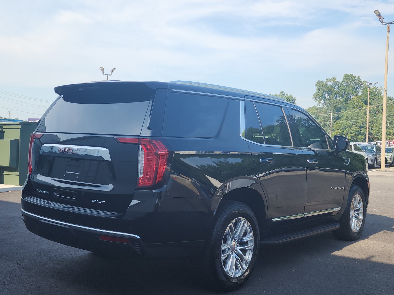 Used 2021 GMC Yukon SLT AWD/4WD image 5