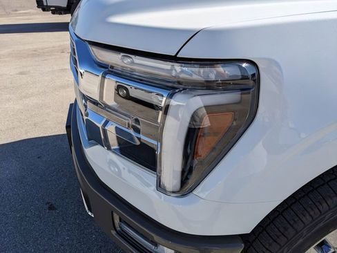 New 2025 Ford F150 King Ranch w/ FX4 Off-Road Package image 9