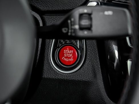 Used 2018 BMW M3 RWD image 29