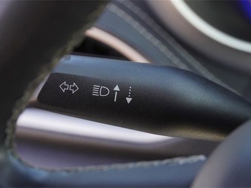 Used 2022 Chrysler Pacifica Touring image 32