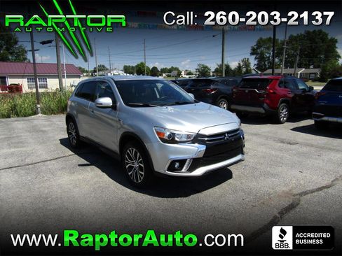 Used 2018 Mitsubishi Outlander Sport SE image 1