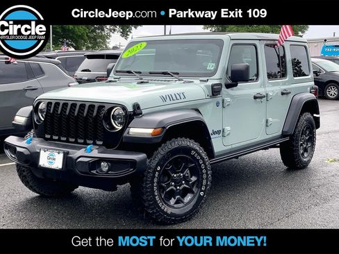 Used 2023 Jeep Wrangler Unlimited w/ Sun & Screen Package AWD/4WD image 1