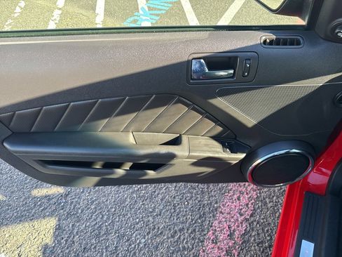 Used 2014 Ford Mustang GT image 15