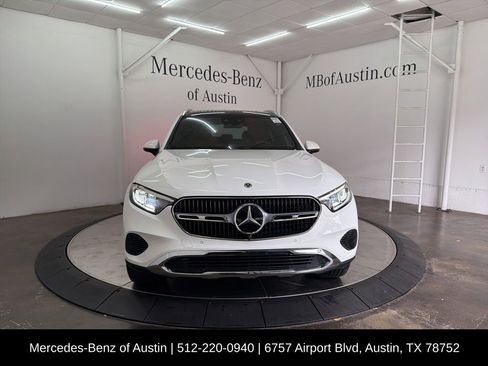 Certified 2025 Mercedes-Benz GLC 300 image 2